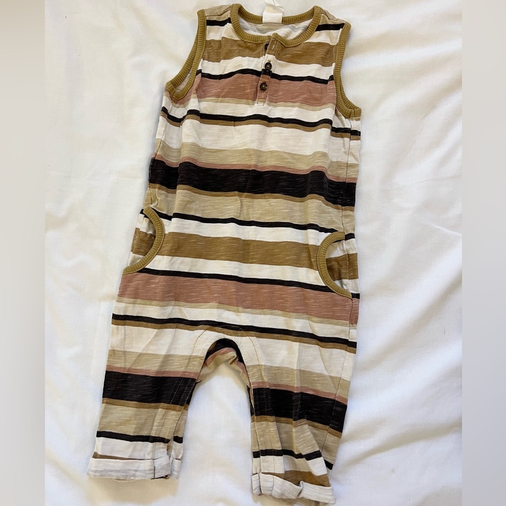 Baby jumpsuit